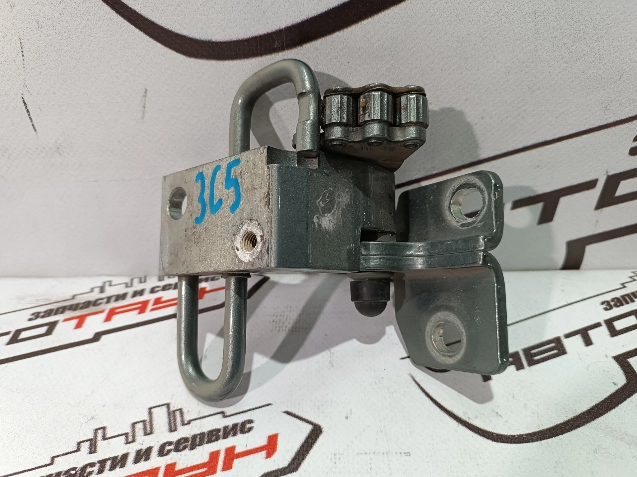 ПЕТЛЯ ДВЕРИ VOLKSWAGEN PASSAT PASSAT CC 357 358 362 365 3C2 3C5 B6 B7 ПЕРЕДНИЕ ЛЕВЫЕ НИЖНИЕ 3C0831411A