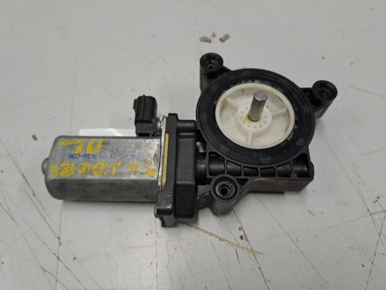 Моторчик стеклоподъёмника передний левый для Renault Sandero 2009-2014