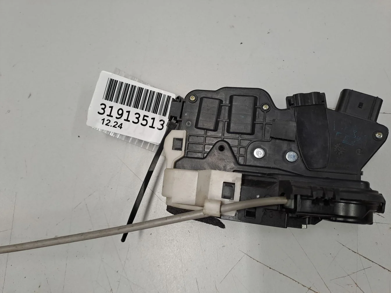 Замок двери задней правой для KIA Sorento 2009-2021