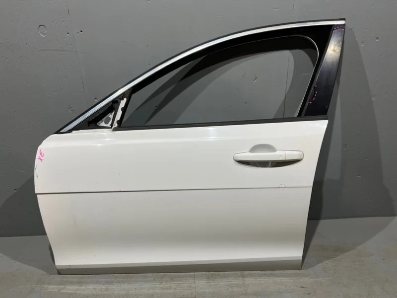 Дверь Jaguar XE X760