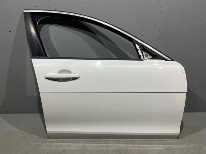 Дверь Jaguar XE X760