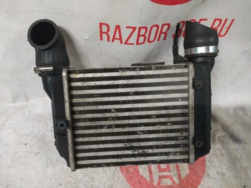 Интеркулер Audi A4 2003 8E5