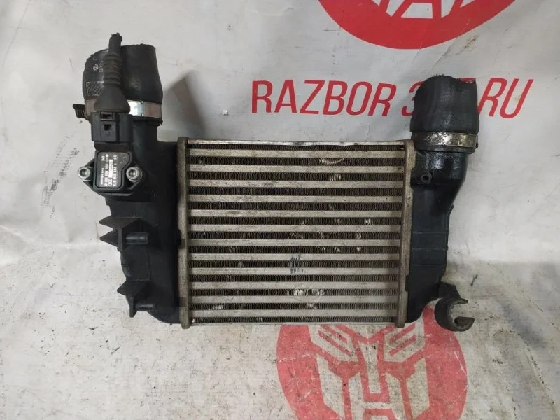 Интеркулер AUDi A4 2001 B6