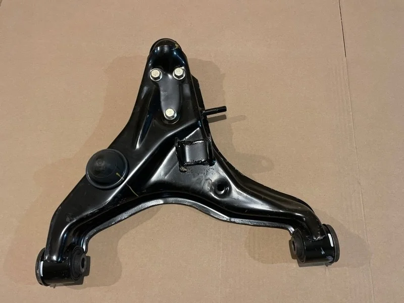 Рычаг подвески нижний Mitsubishi Pajero Sport 3 2015 2016 2017 2018 2019 2020 2021 4013A471 KS 4N15 6B31, передний левый