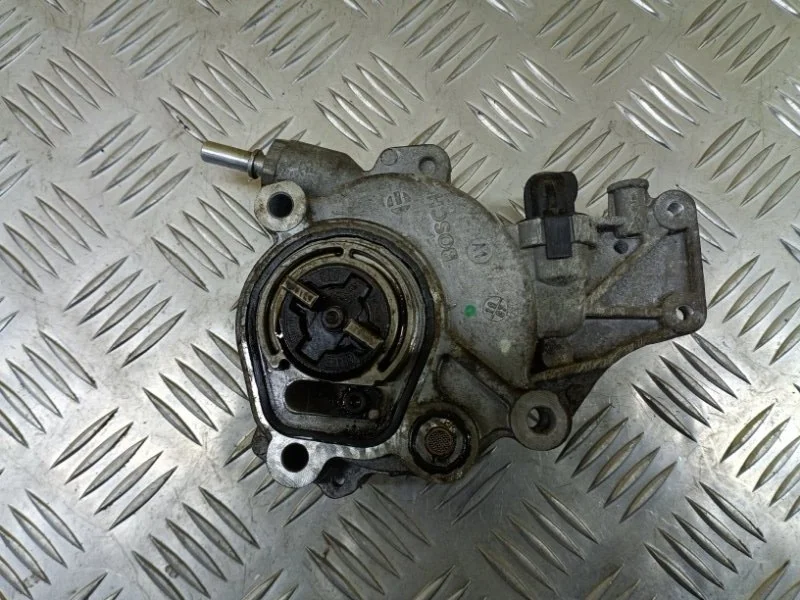 Насос вакуумный Land Rover Freelander Ii (2006-2014) 2007 LR009674 ВНЕДОРОЖНИК 2.2 D 224DT