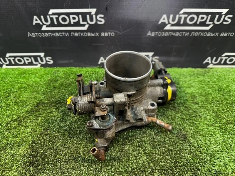 Дроссельная заслонка Nissan Cefiro 1997 1611843U00 A32 VQ20DE