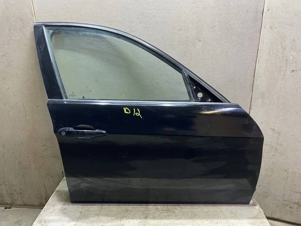 Дверь передняя правая BMW E90