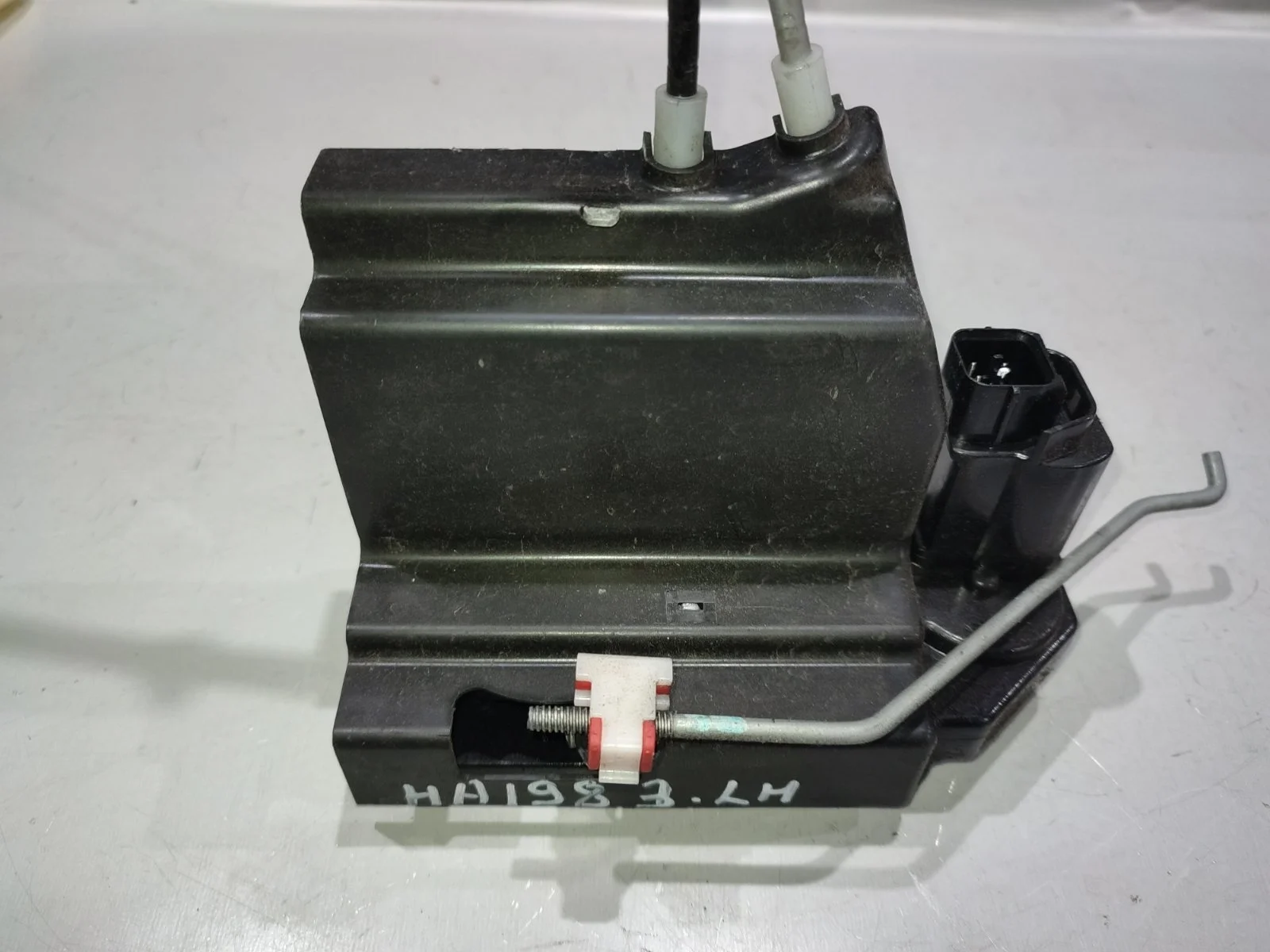 Замок двери SsangYong Kyron 2009 D130