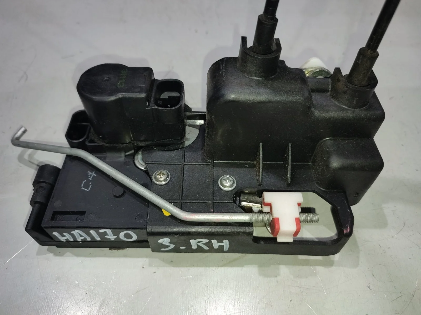 Замок двери SsangYong Actyon 2014 C200