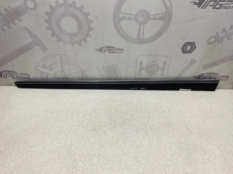 Молдинг передней левой двери Mercedes-benz ML 2005 W164