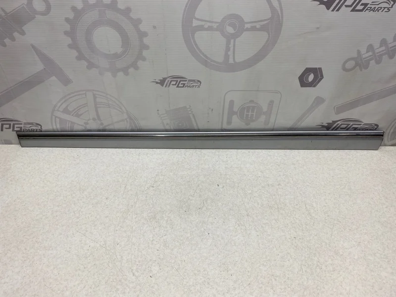 Молдинг передней левой двери Mercedes-benz 2006 S203