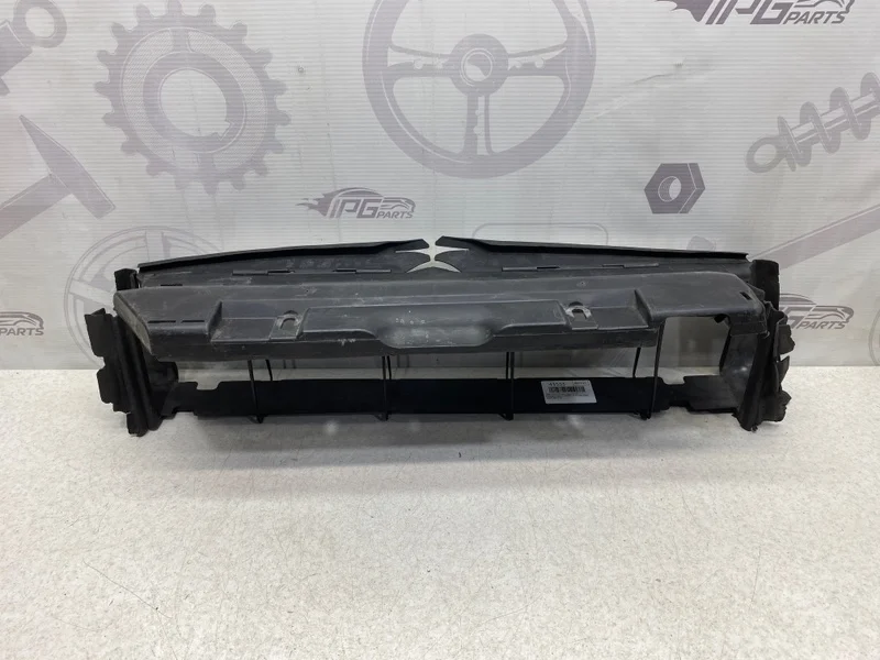 Дефлектор радиатора нижний Mercedes-benz 2005 W203