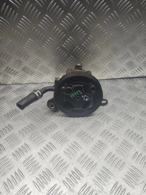 Насос ГУРа Mazda Mpv L08132650D LW FS