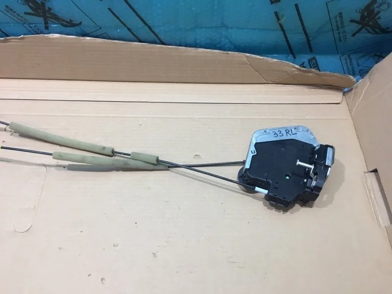 Замок двери задней левой TOYOTA Land Cruiser 2018 6906060110 URJ202 4.5 1VD-FTV