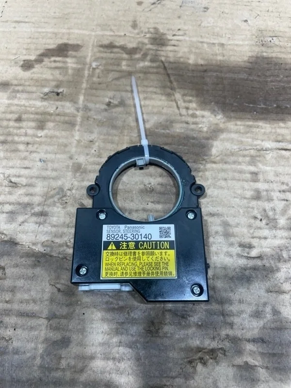 Датчик угла поворота руля Lexus Lx570 2017 8924B33020 URJ202 3UR-FE 5.7
