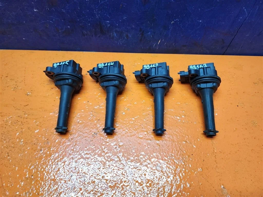 Катушка зажигания Volvo XC70 S80 XC90 2,4 2,5