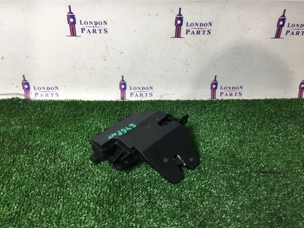 Замок багажника BMW E46