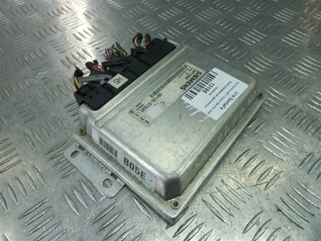 Блок управления двигателем Hyundai SANTA FE I (20