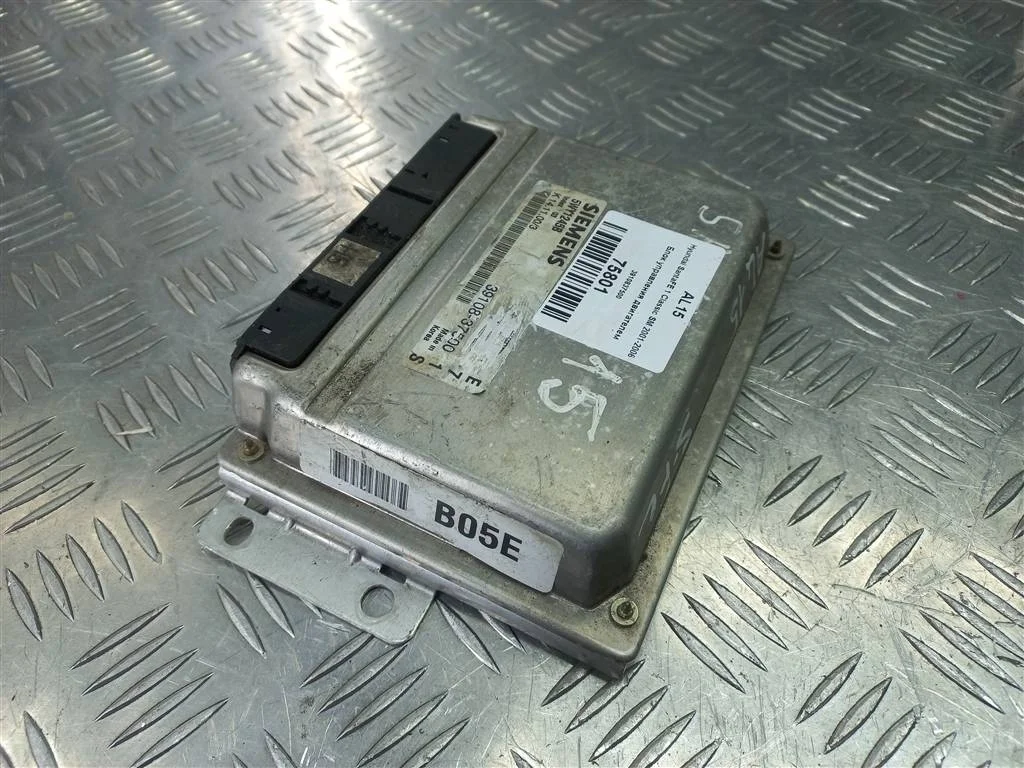 Блок управления двигателем Hyundai SANTA FE I (20