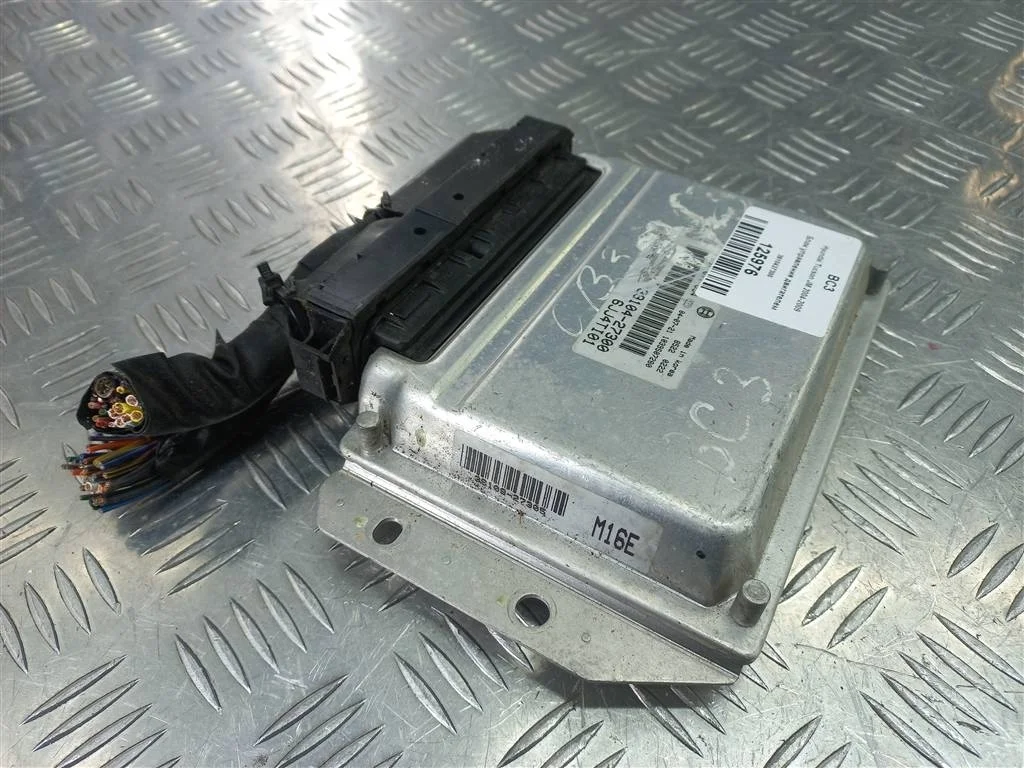 Блок управления двигателем Hyundai TUCSON I (2004