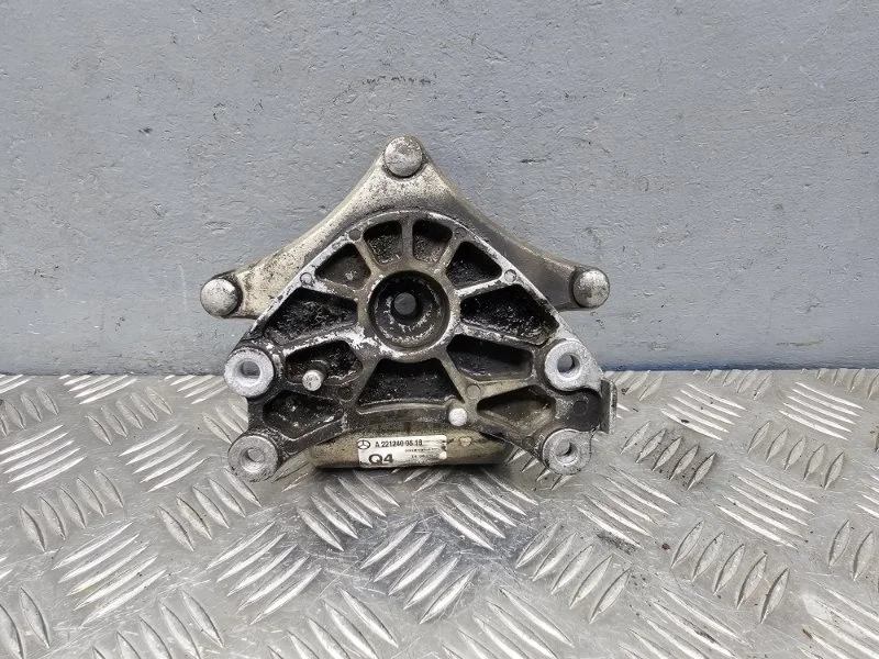 Подушка акпп Mercedes GLK X204