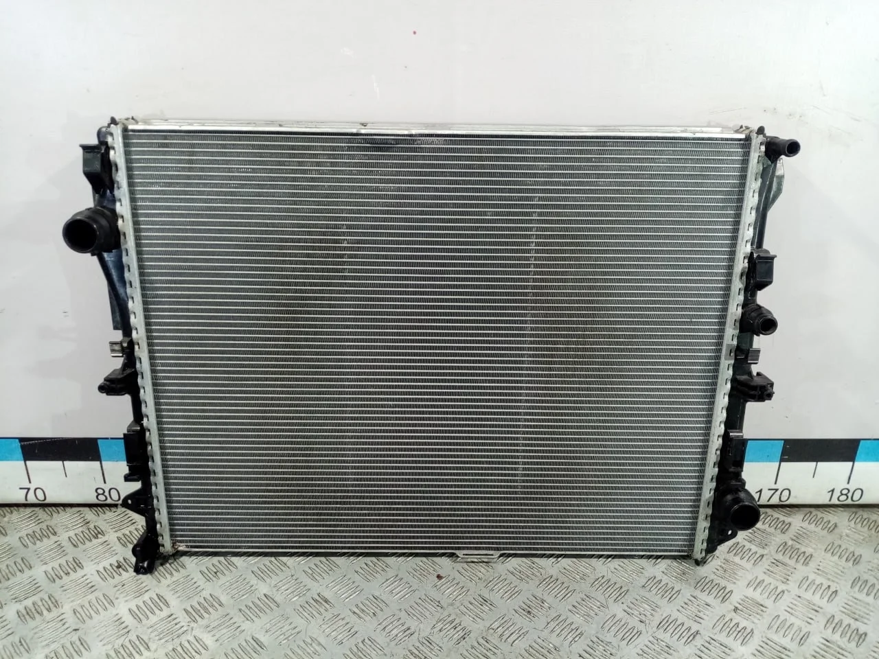 [Б/У] Радиатор системы охлаждения основной [Код: 00533901 ]