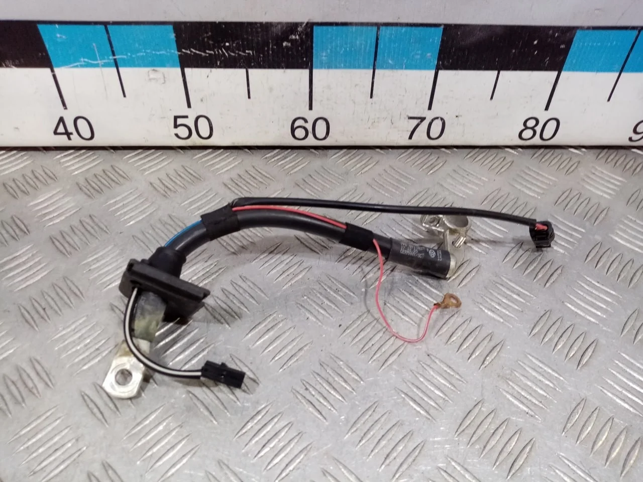 [Б/У] Клемма аккумулятора плюс [Код: 00533312 ]