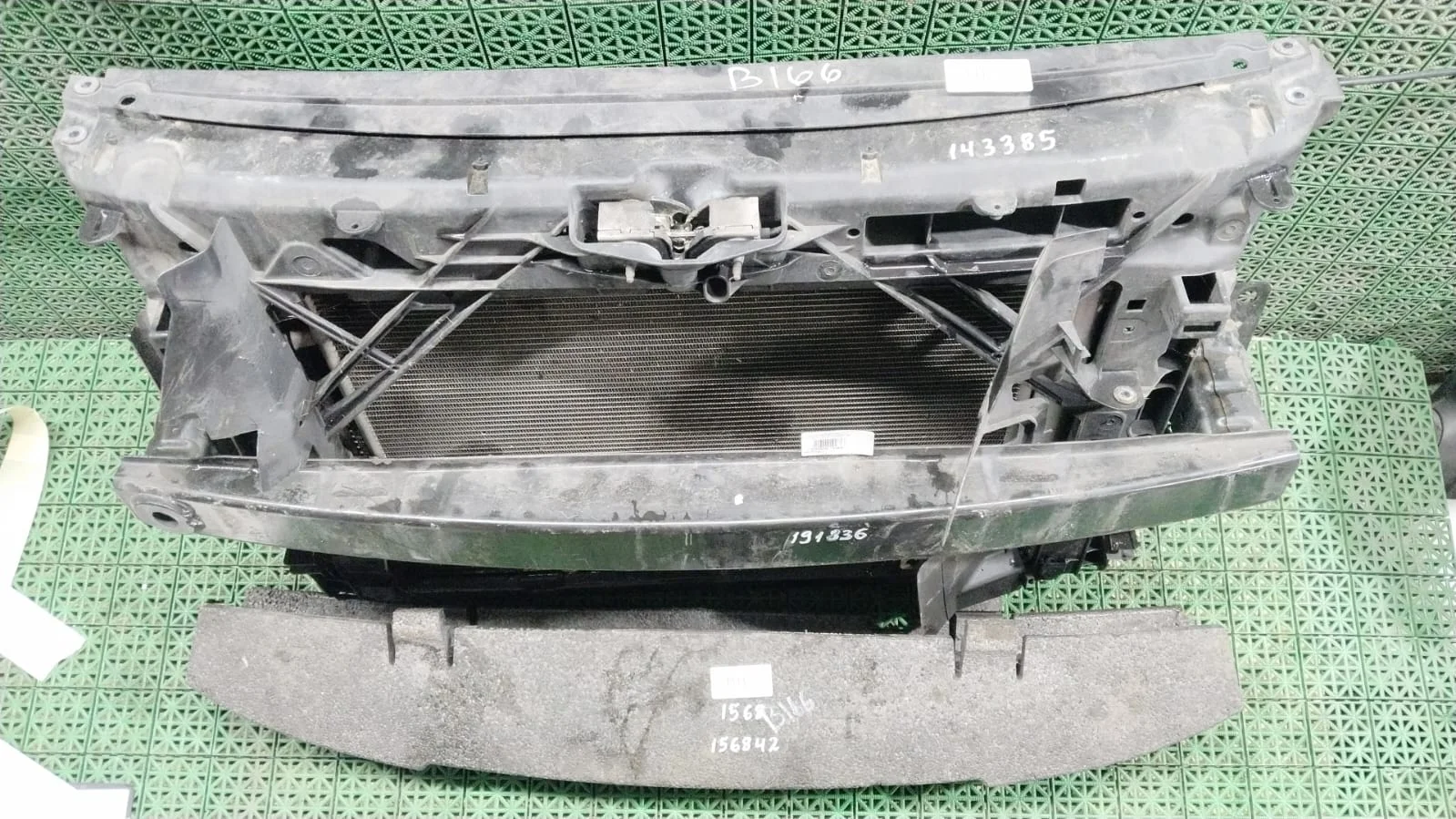 Абсорбер, наполнитель бампера SKODA  RAPID 2013- передний б/у RAPID(2013-