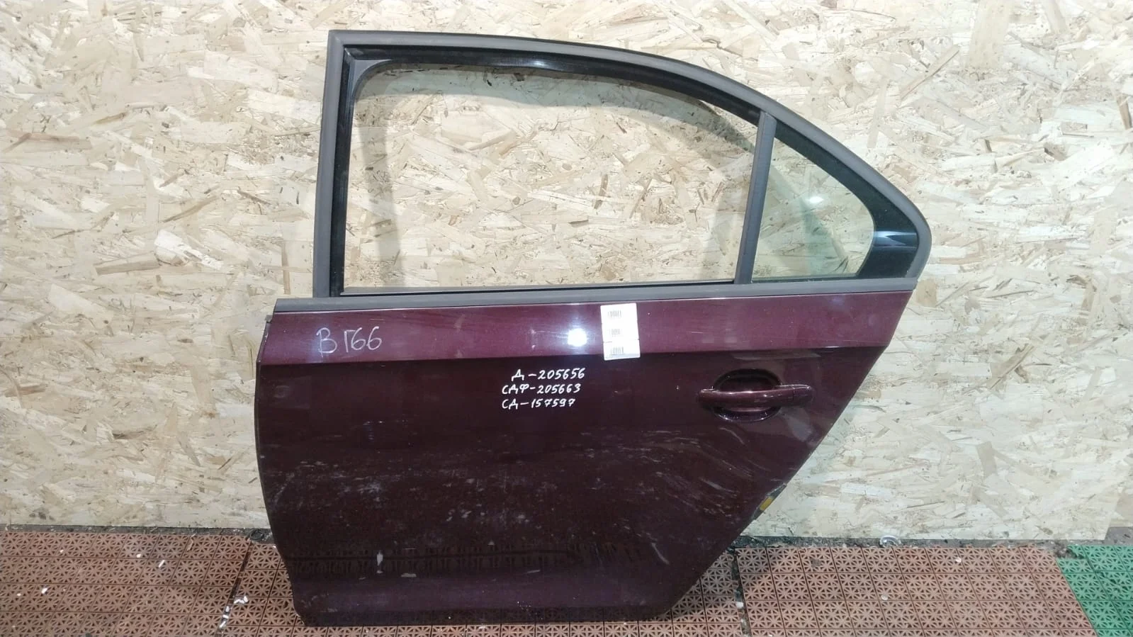 Стекло двери SKODA RAPID 2013- заднее форточка левое б/у RAPID(2013-