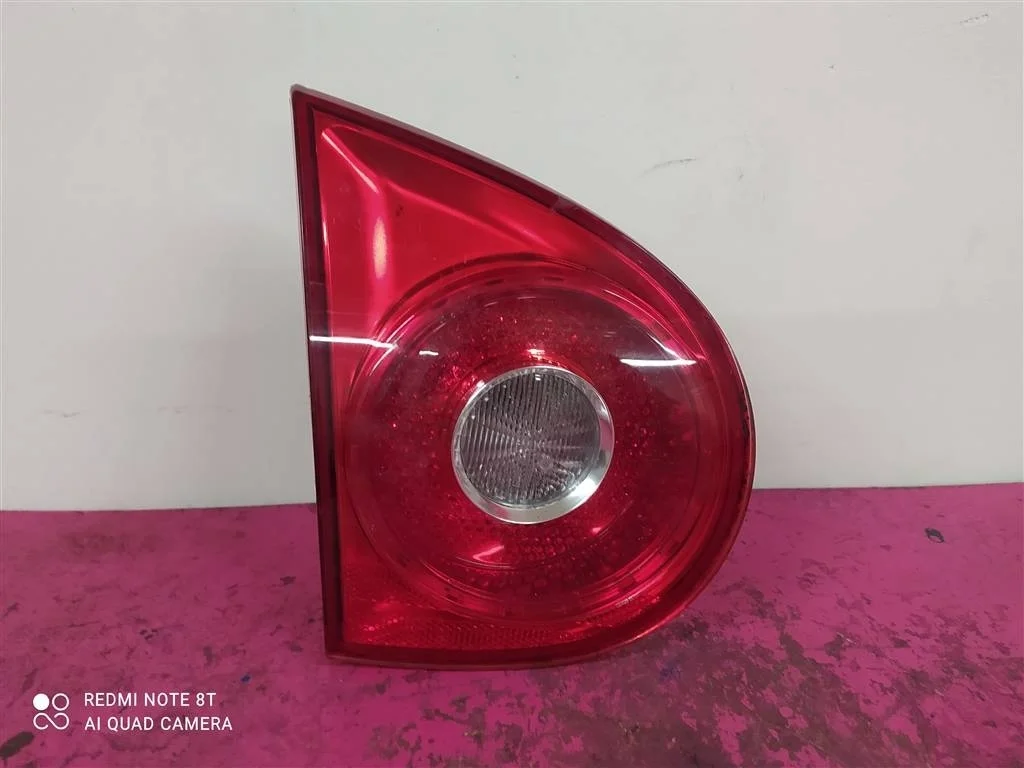 Фонарь задний левый Golf 5 2004-2009 1K6945093F