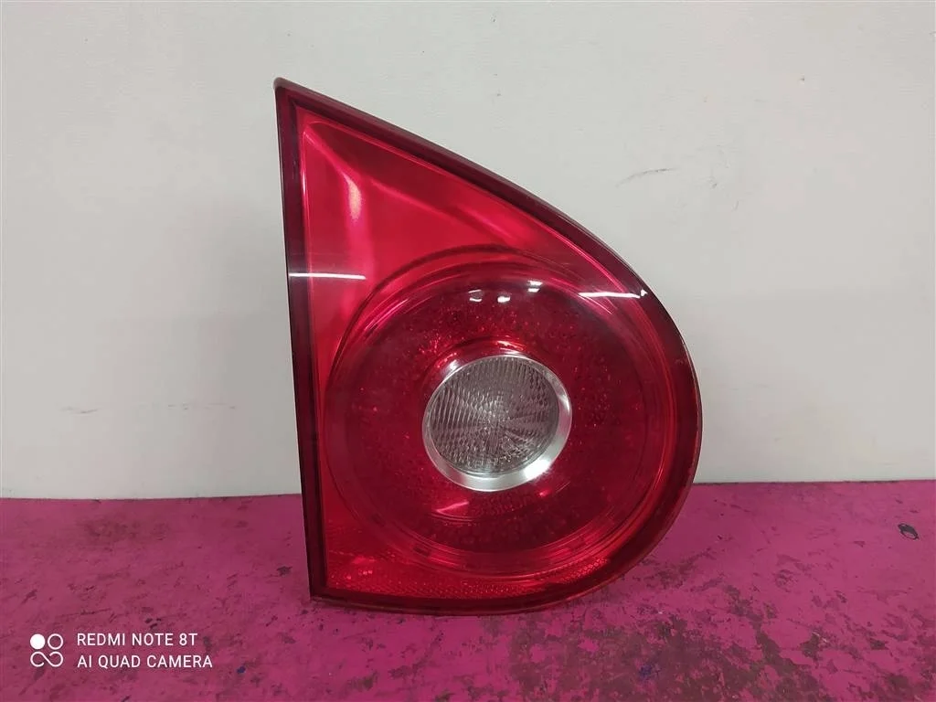 Фонарь задний левый Golf 5 2004-2009 1K6945093F