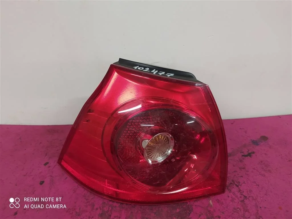 Фонарь задний левый Golf 5 2004-2009 1K6945095N