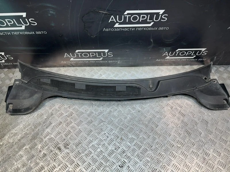 Решетка под лобовое стекло Renault Megane 2005 8200097006 СЕДАН K4MW761