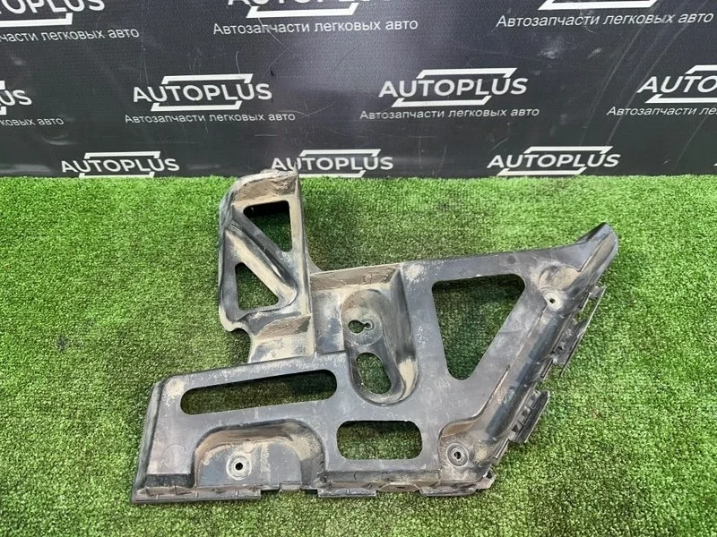 Кронштейн бампера Renault Megane 2005 8200146041 СЕДАН K4MW761, задний левый