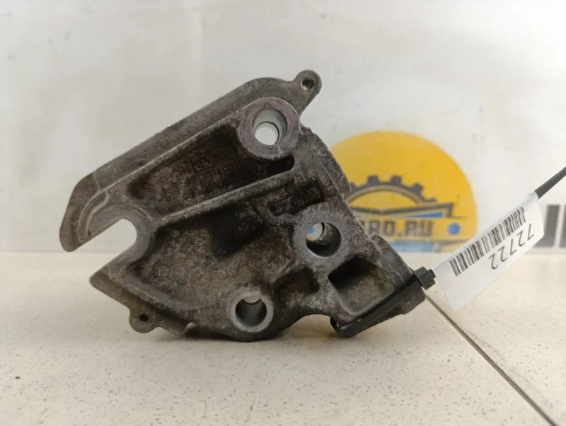 Кронштейн двигателя Ford Kuga 2010 CBV