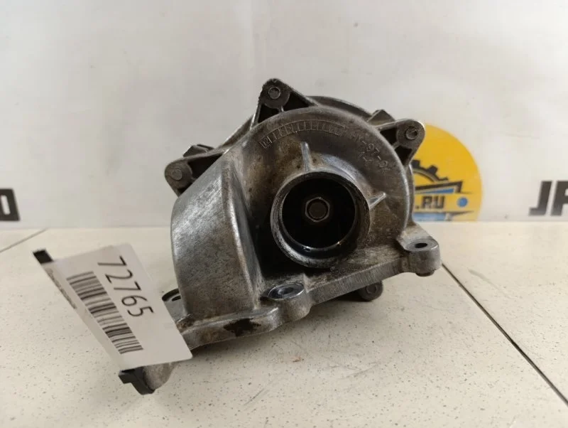 Помпа водяная Kia Sorento 2012 XM