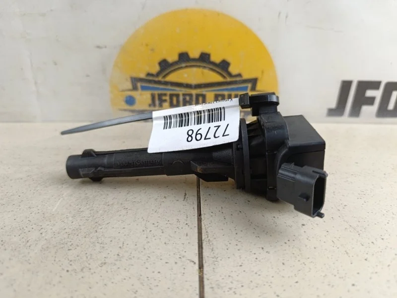 Катушка зажигания Toyota Corolla 2001 ZZE120