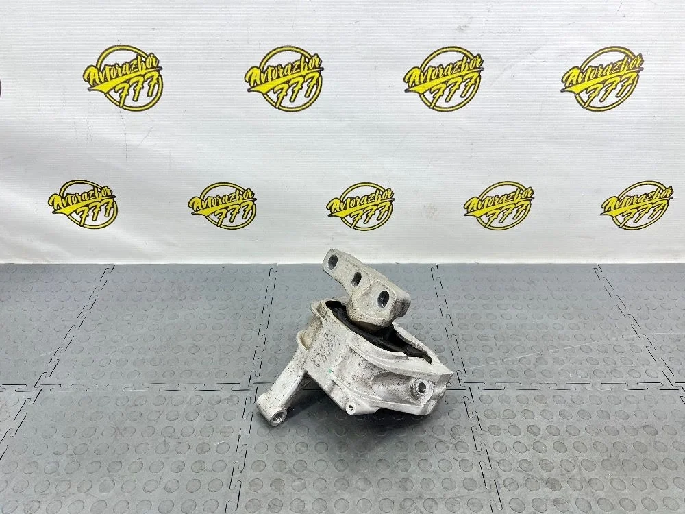 Опора двигателя Volkswagen Tiguan I рестайлинг (2011—2019)   2012