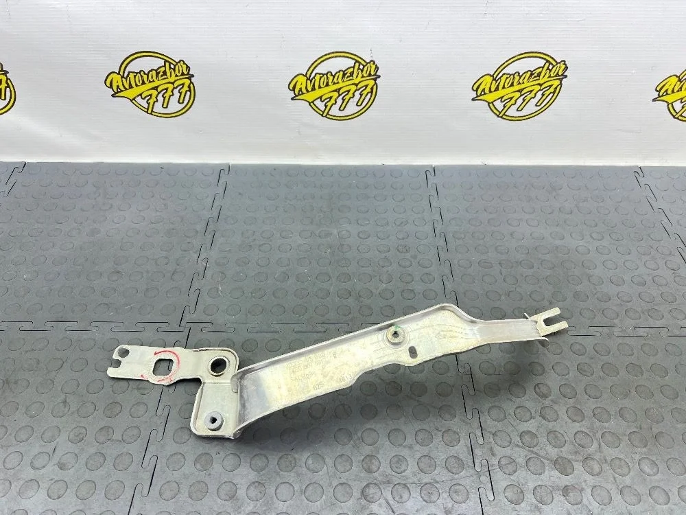 Кронштейн крепления крыла Audi S6 C7 (2012—2014)   2012