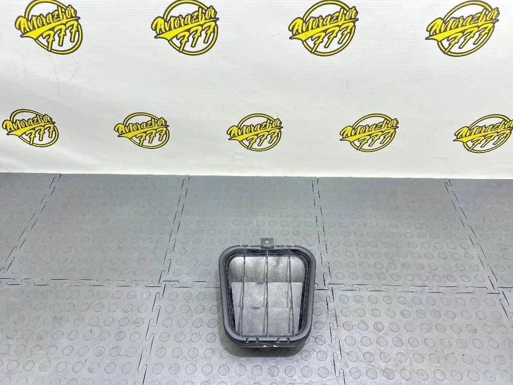 Решетка вентиляционная Audi RS Q3 8U (2013—2015)