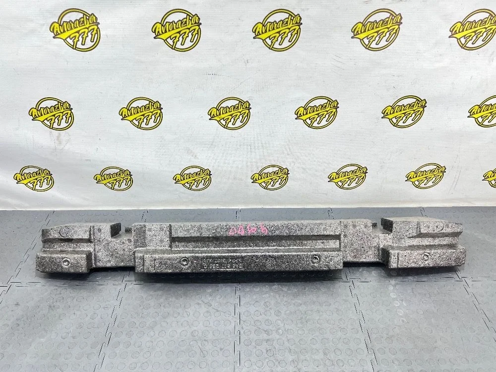 Наполнитель заднего бампера Volkswagen Touareg II (2010—2014)