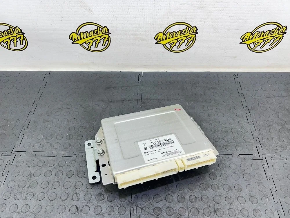 Блок управления пневмоподвеской Volkswagen Touareg II (2010—2014)