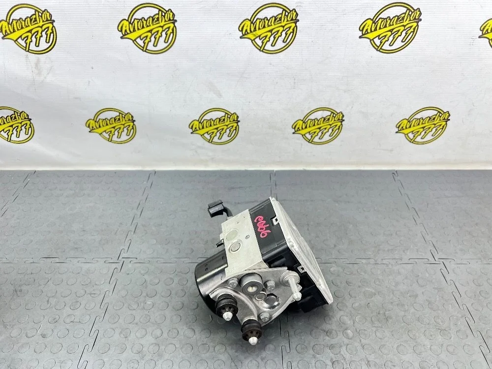 Блок ABS (насос) Volkswagen Touareg II (2010—2014)