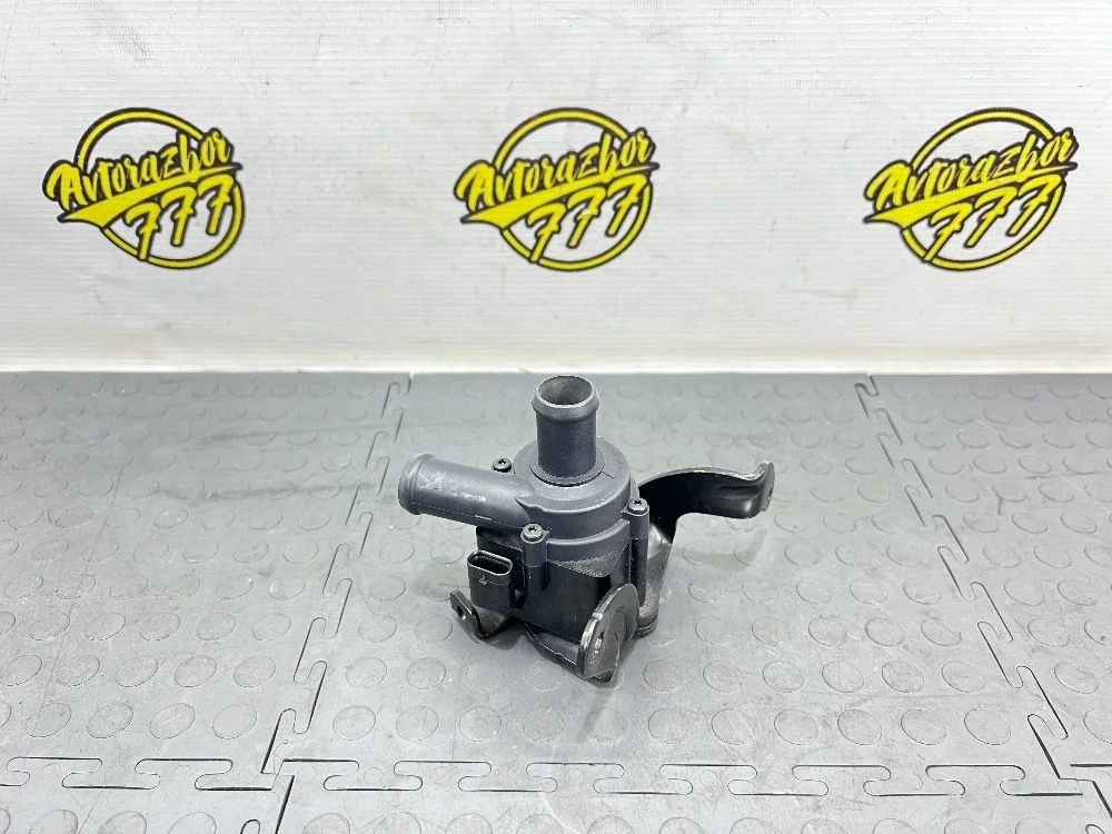 насос системы охлаждения Audi A4 B8 рестайлинг (2011—2015)