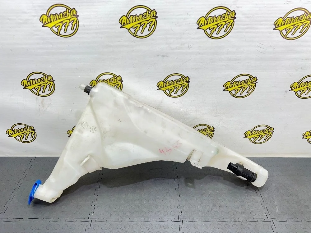 Бачок омывателя лобового стекла Audi S8 D4 рестайлинг (2013—2018)