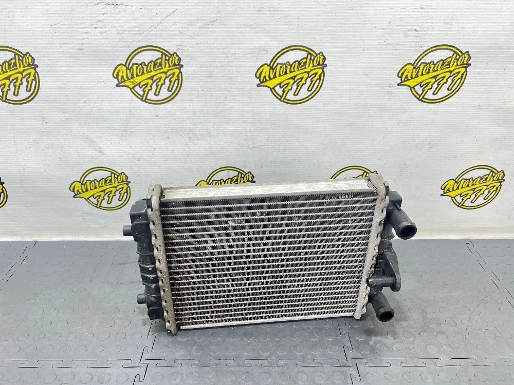 Радиатор дополнительный системы охлаждения Audi S4 B8 рестайлинг (2011—2015)