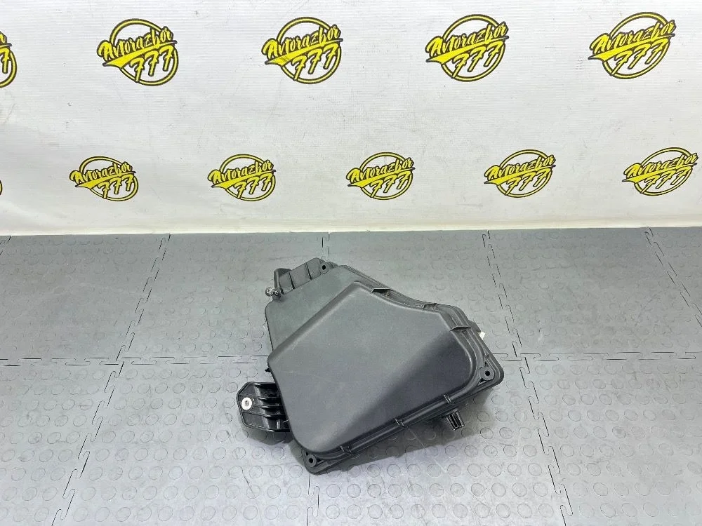 Корпус блока предохранителей Audi S8 D4 рестайлинг (2013—2018)