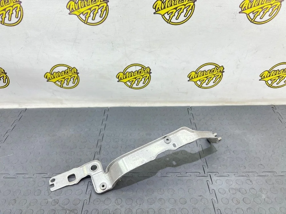 Кронштейн крепления крыла Audi A6 C7 (2011—2014)