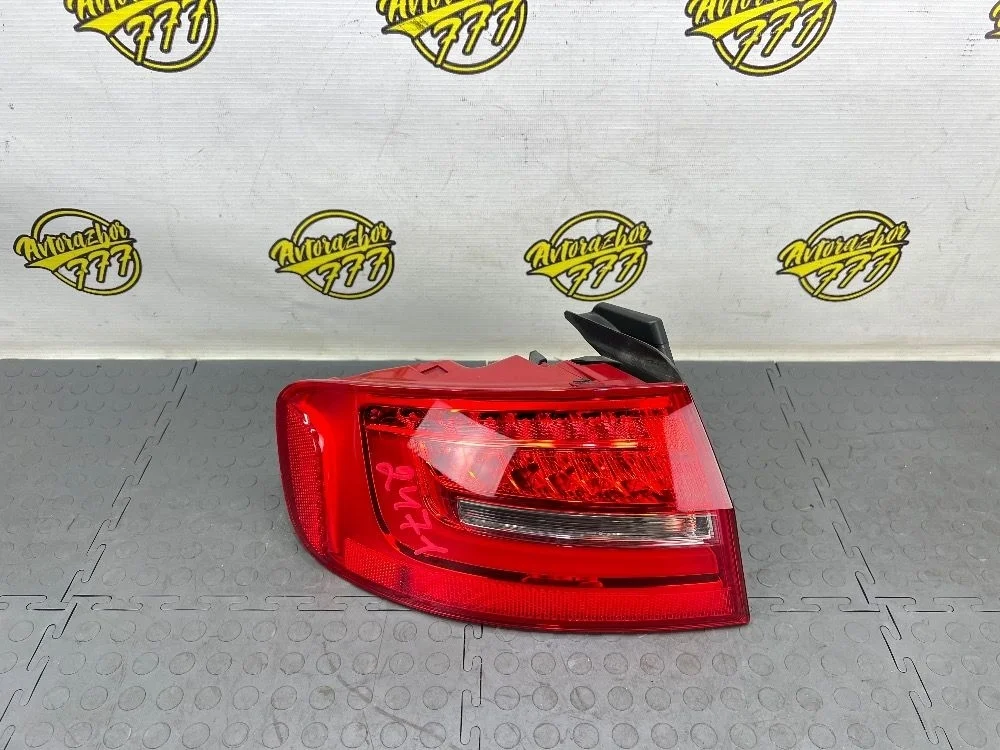 Фонарь задний наружный левый Audi A4 B8 рестайлинг (2011—2015)