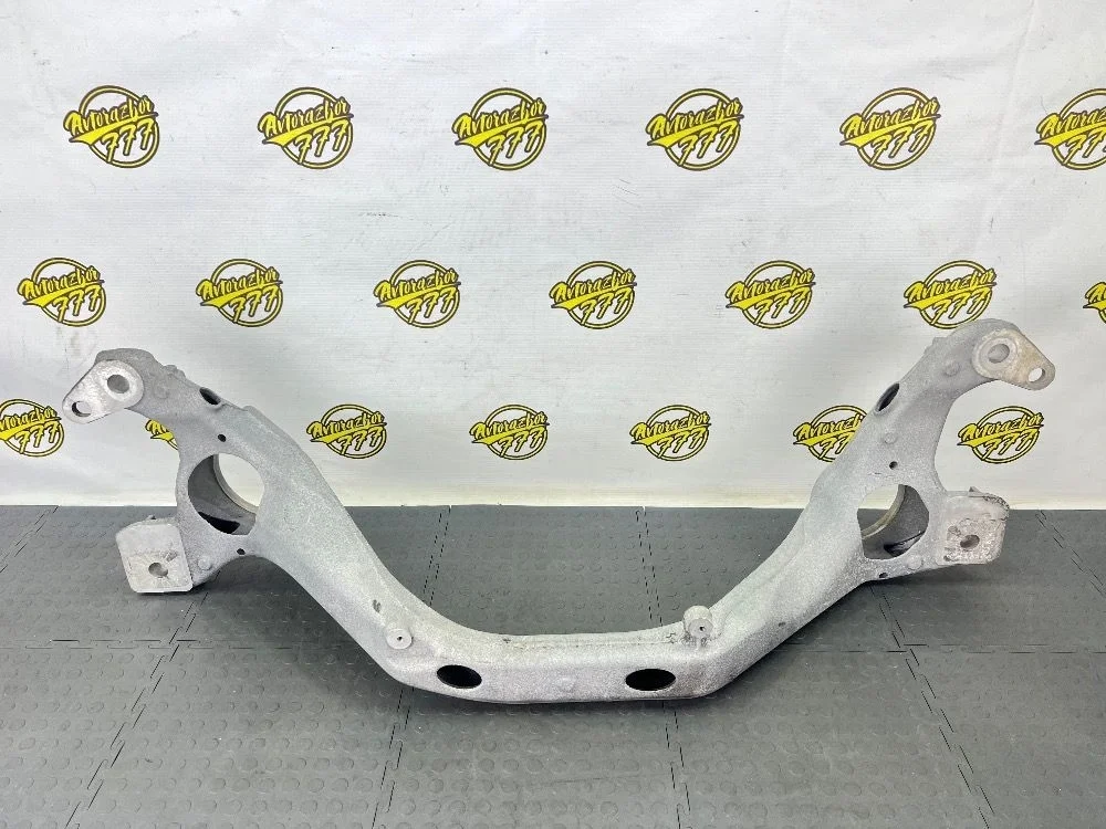 Балка подмоторная Volkswagen Touareg II (2010—2014)